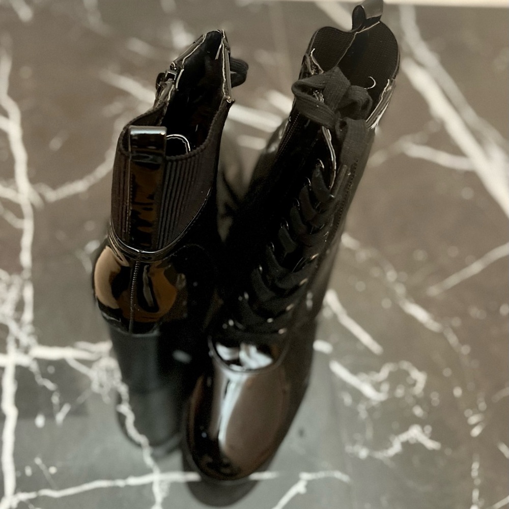 FASHIONNOVA New Light Black Glossy High Heel Booties Size 8